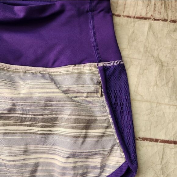 Lululemon Run: Sun Sprinter Short Size 6 - Picture 3 of 6